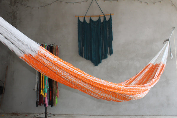 Hamaca Yucateca Artesanal de Hilo de Nylon Multicolor