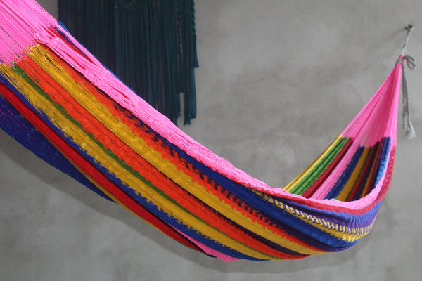 Hamaca Yucateca Artesanal de Hilo de Nylon Multicolor